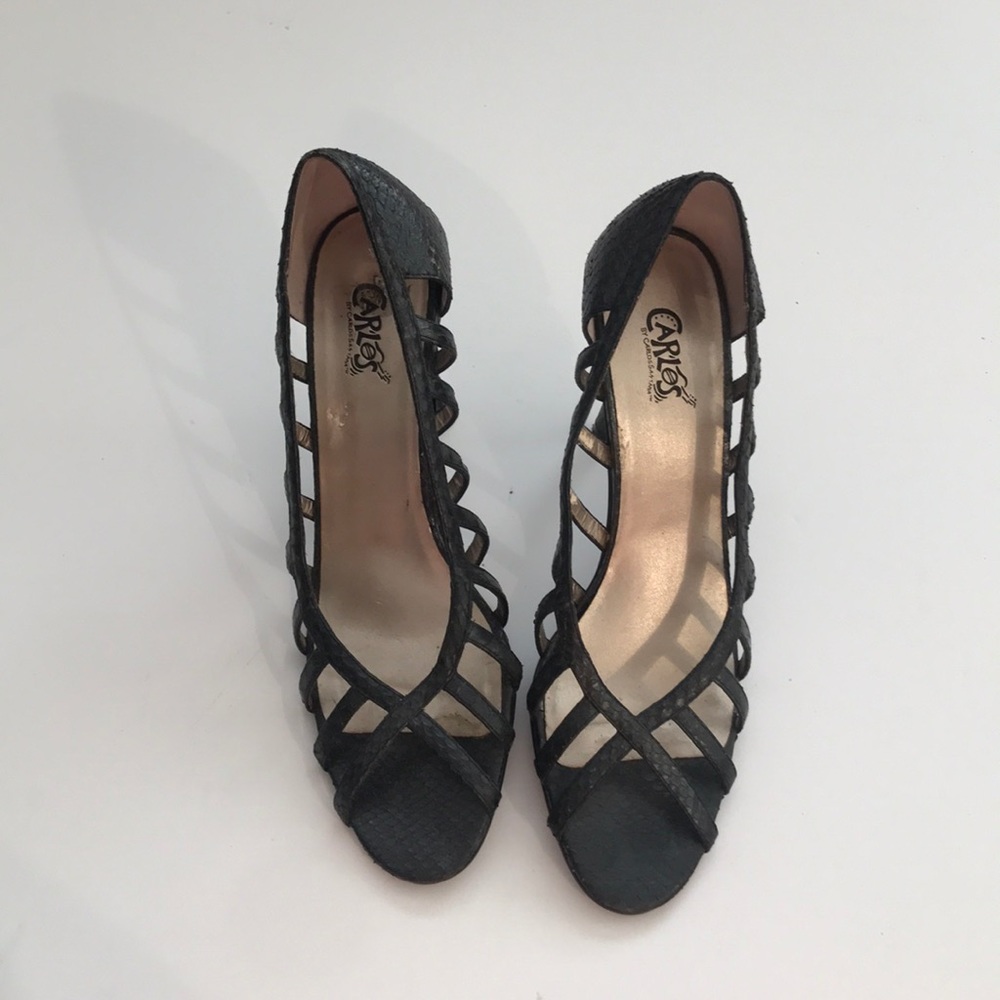 Beautiful worn once- peep toe heels black